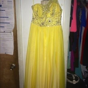 Beautiful Yellow Prom Dress